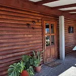Chale Casa Estrelas Mm Alpesi faház Pinhanços